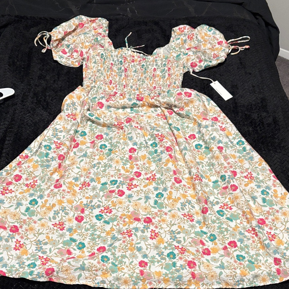 Doen Multicolor Floral Kids Dress with Puff Sleeves